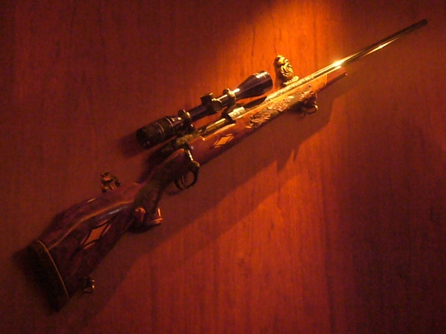 2.シンボルの猟銃.JPG